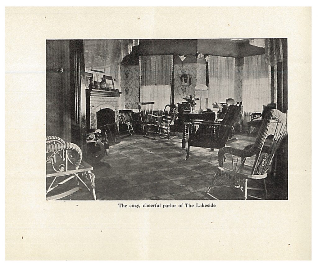 parlor at Lakeside